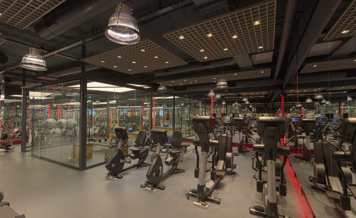 Moda Deniz Kulübü fitness alanı armatür genel görünüm