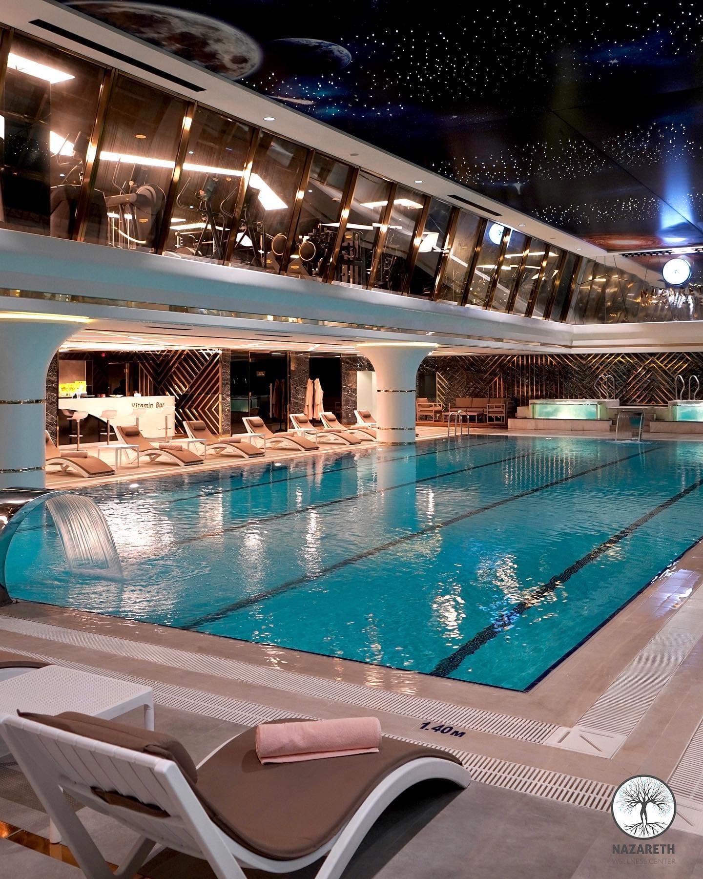 Nazareth Wellness Center havuzunda fiberoptik yıldızlı gökyüzü baskılı lake gergi tavan